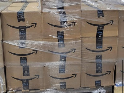 Amazon returns mega pallet outside warehouse
